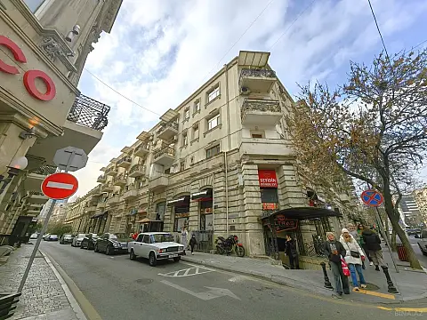 Satılır 3 otaqlı mənzil 73 m² — Bakı 3 otaq 73.00 m²