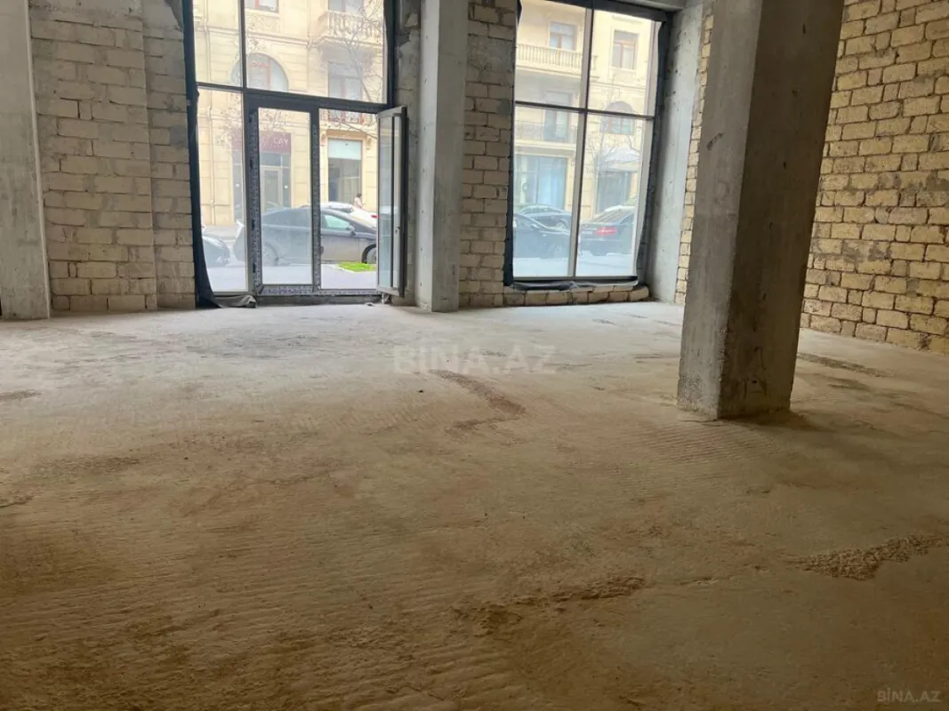 Satılır obyekt 168 m²