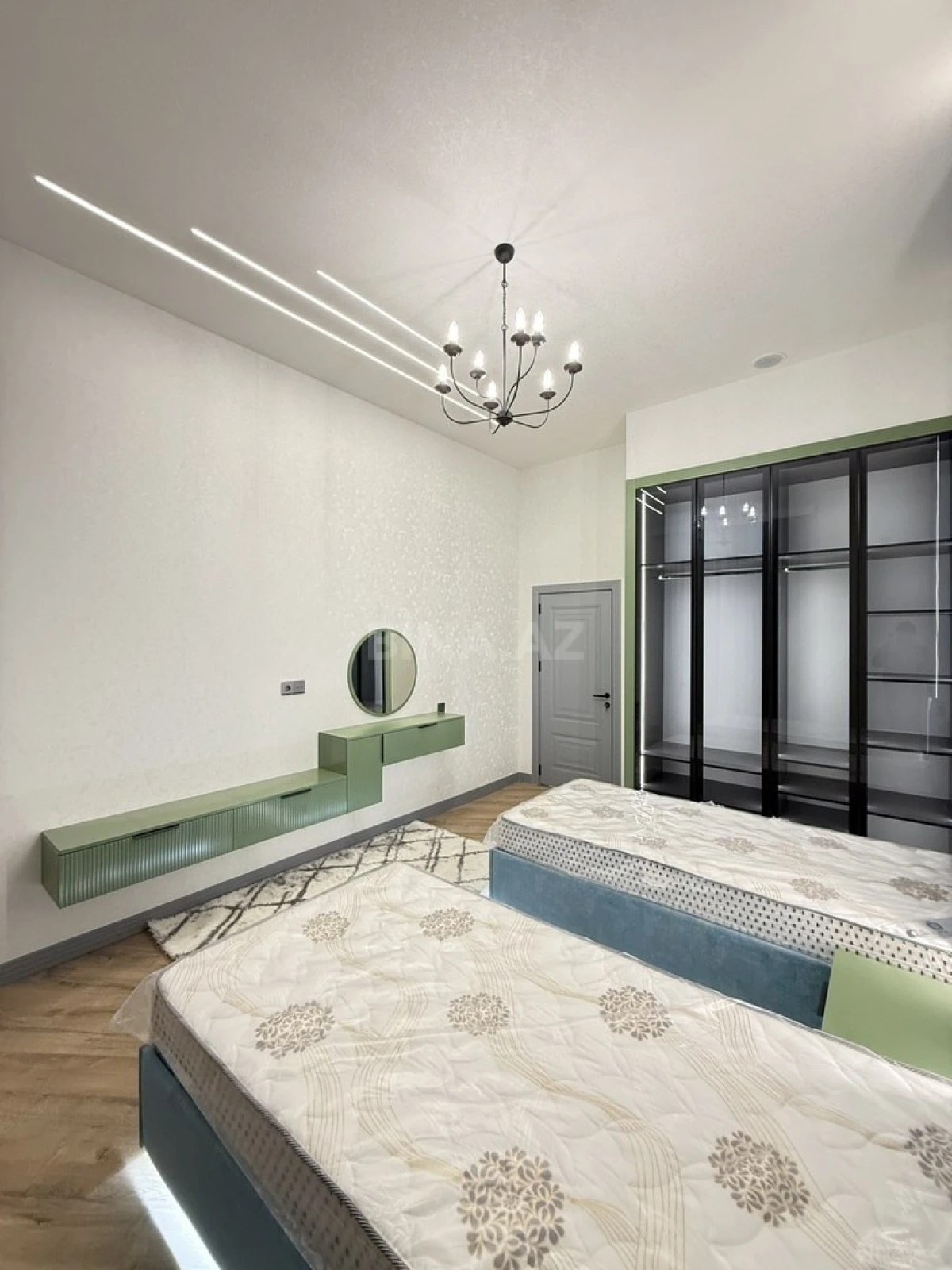 Satılır 5 otaqlı həyət evi 220 m²