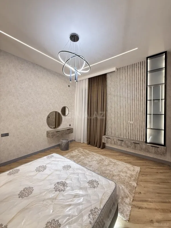 Satılır 5 otaqlı həyət evi 220 m²