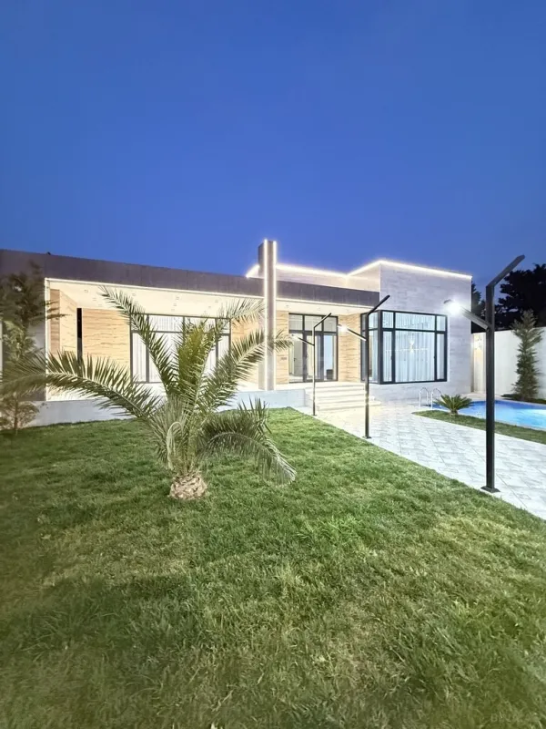 Satılır 5 otaqlı həyət evi 220 m²