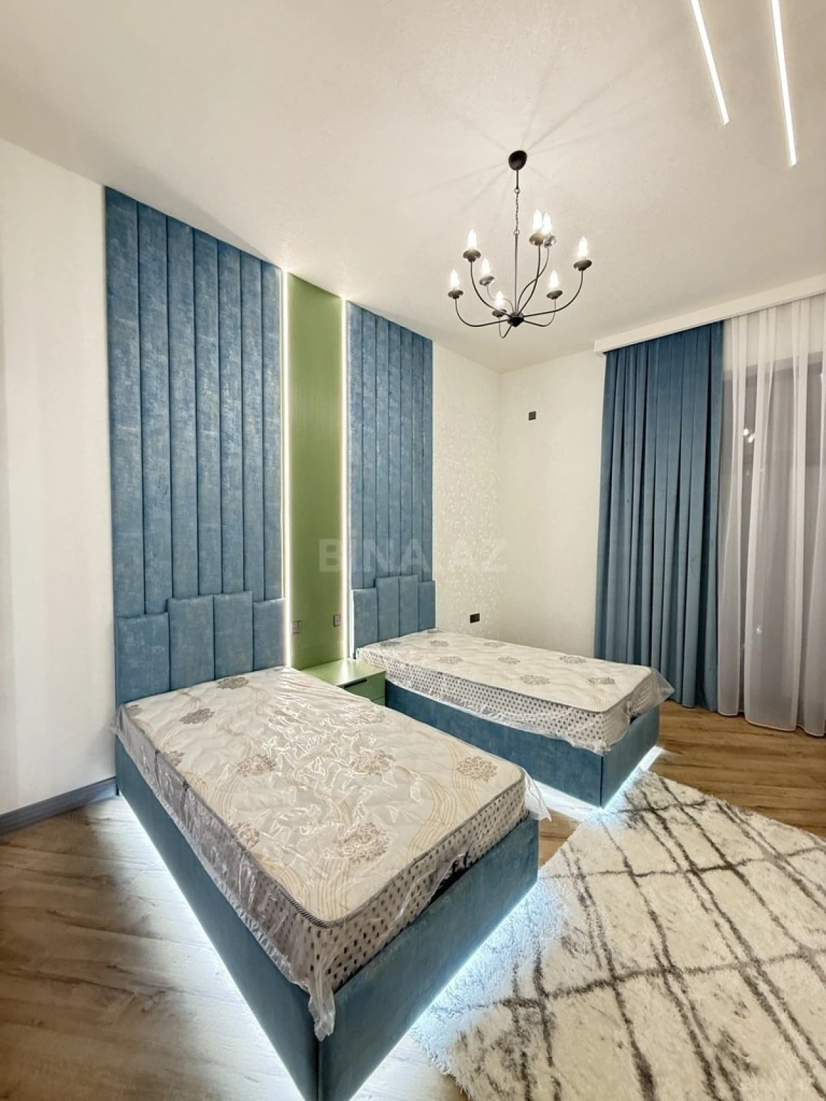 Satılır 5 otaqlı həyət evi 220 m²