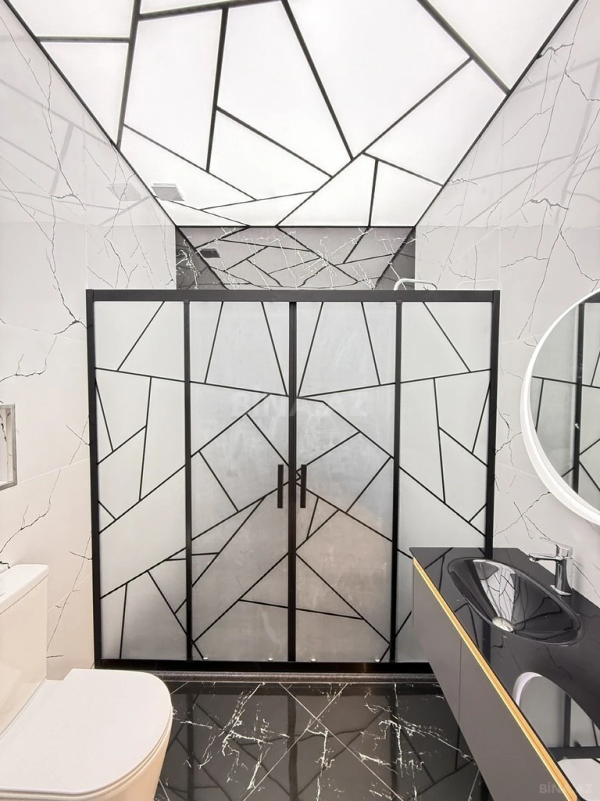 Satılır 5 otaqlı həyət evi 220 m²