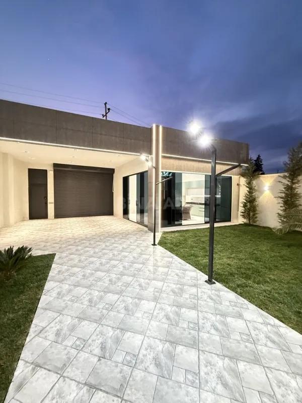 Satılır 5 otaqlı həyət evi 220 m²