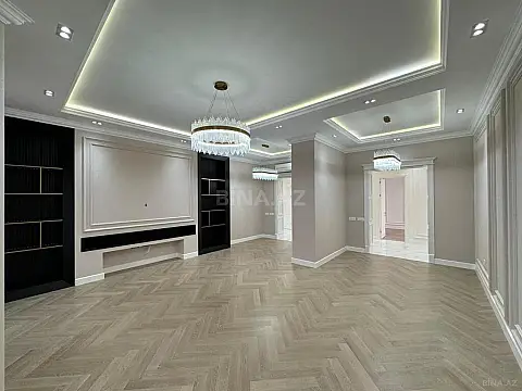 Satılır 4 otaqlı mənzil 204 m²