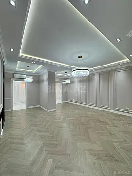 Satılır 4 otaqlı mənzil 204 m²