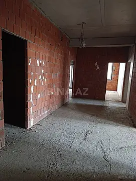 Satılır 5 otaqlı mənzil 205 m²