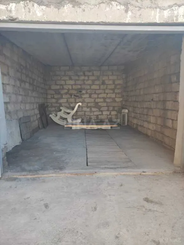 Satılır qaraj 18 m²