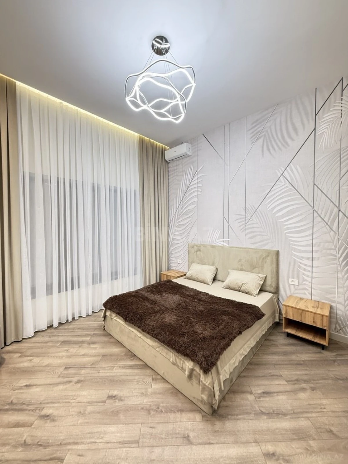 Satılır 5 otaqlı həyət evi 260 m²