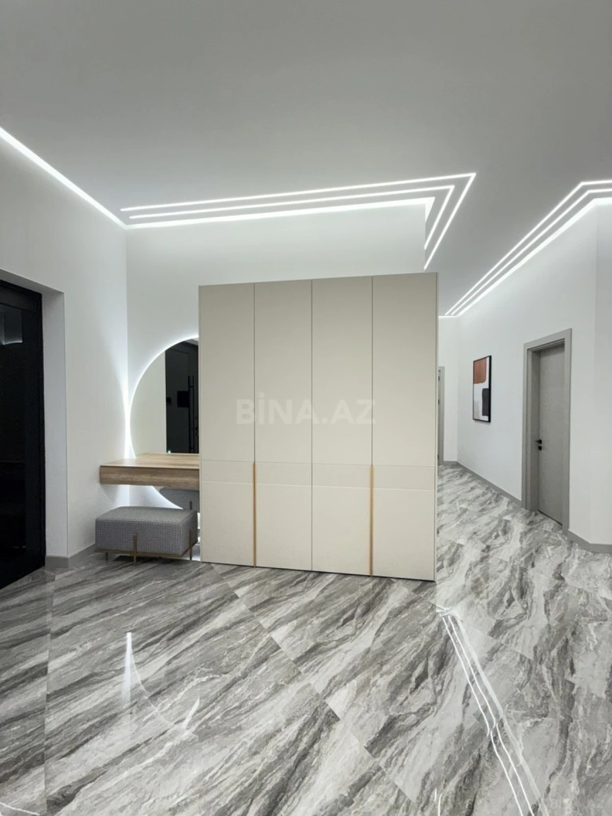 Satılır 5 otaqlı həyət evi 260 m²