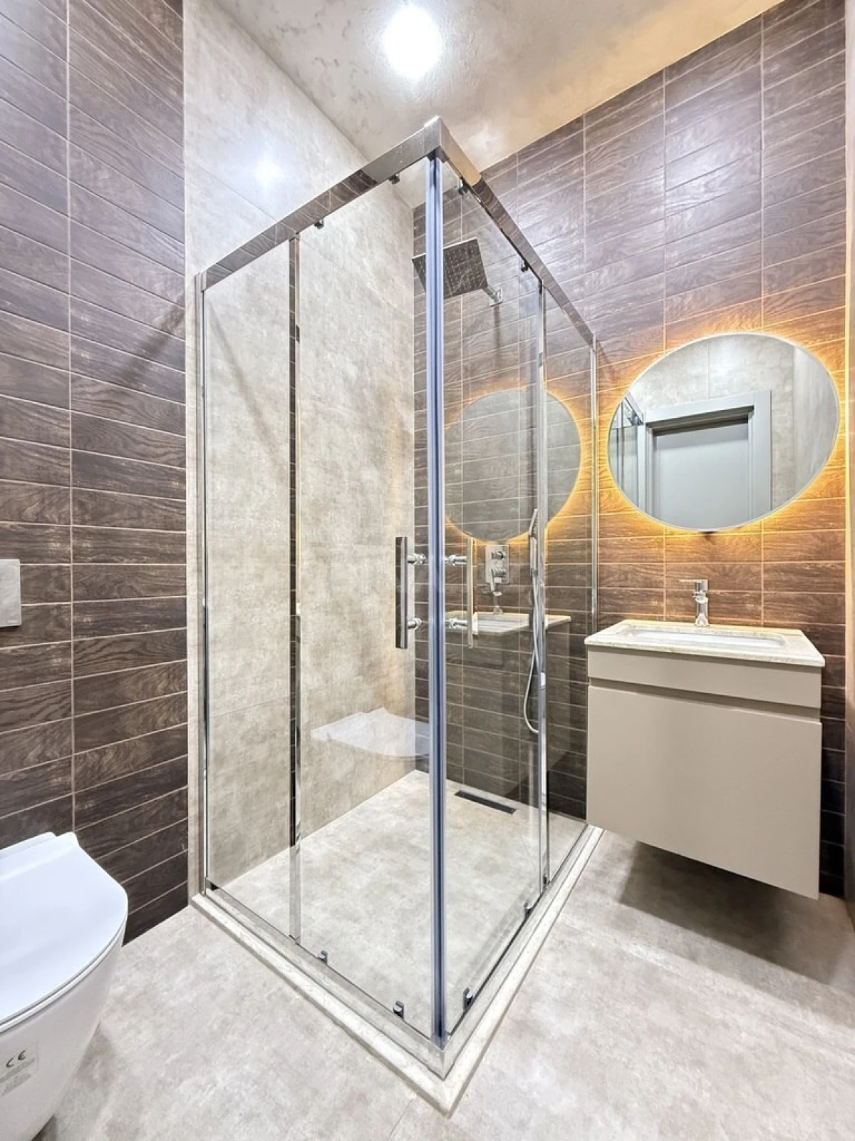 Satılır 5 otaqlı həyət evi 260 m²