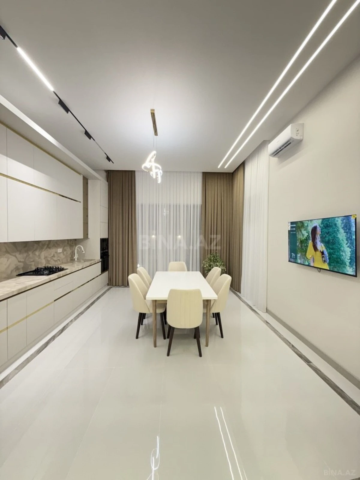 Satılır 5 otaqlı həyət evi 260 m²