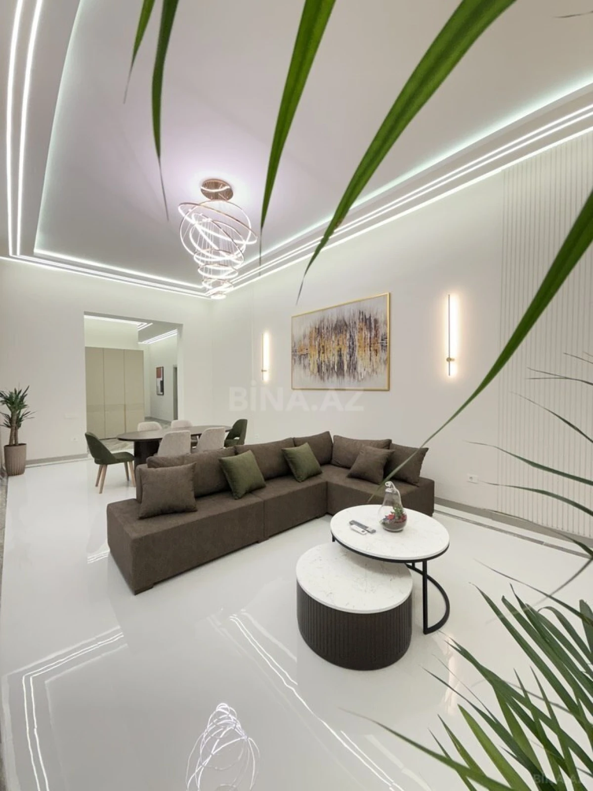 Satılır 5 otaqlı həyət evi 260 m²