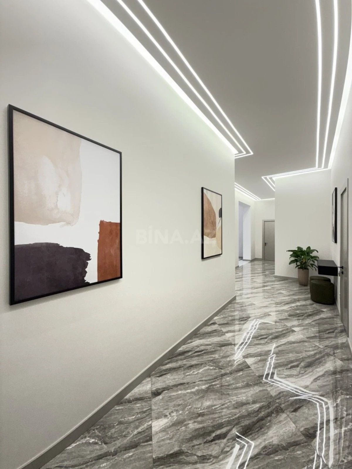 Satılır 5 otaqlı həyət evi 260 m²