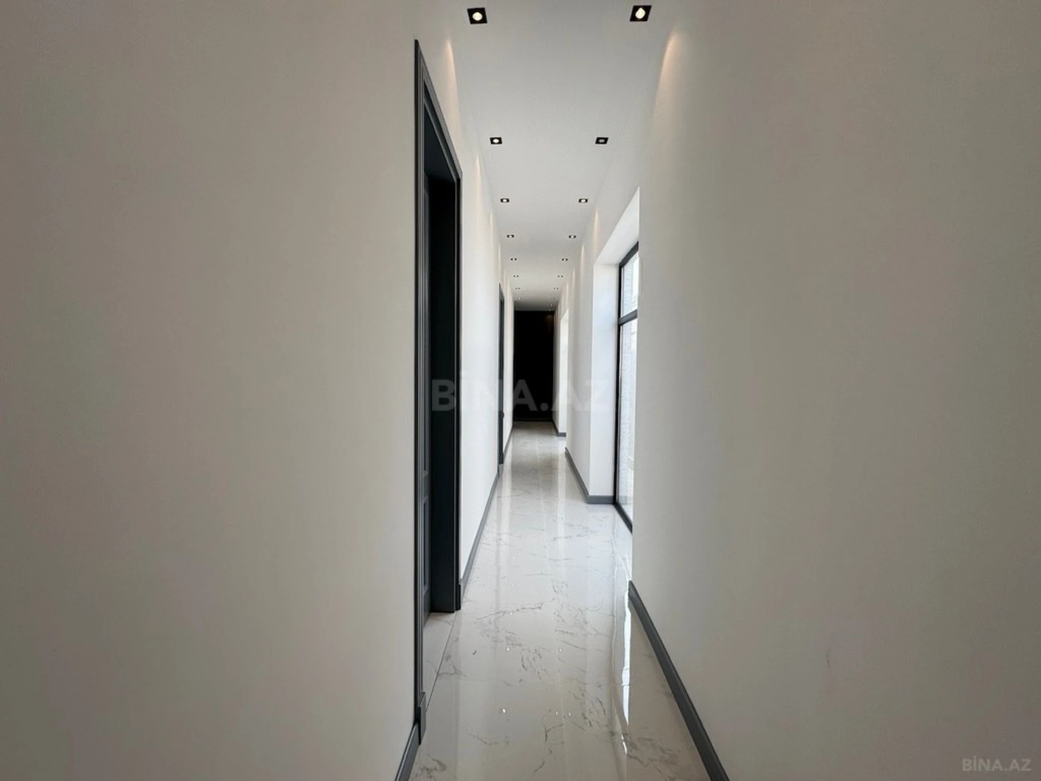 Satılır 5 otaqlı həyət evi 200 m²