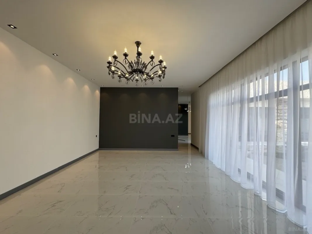 Satılır 5 otaqlı həyət evi 200 m²