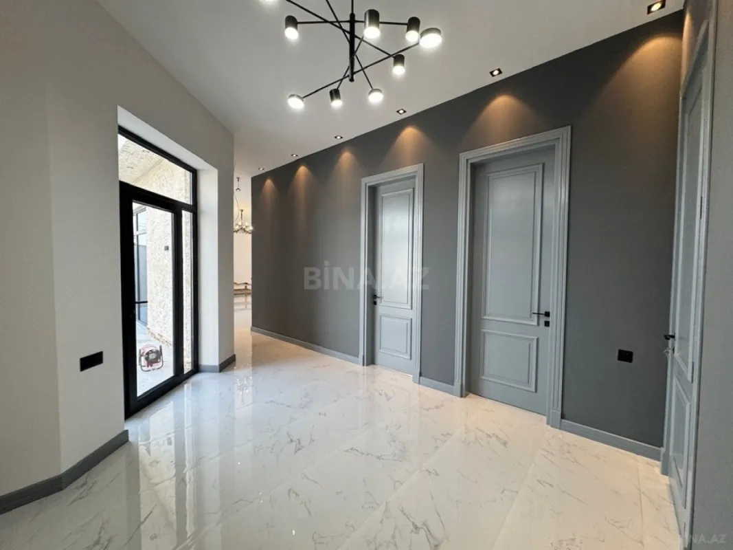 Satılır 5 otaqlı həyət evi 200 m²