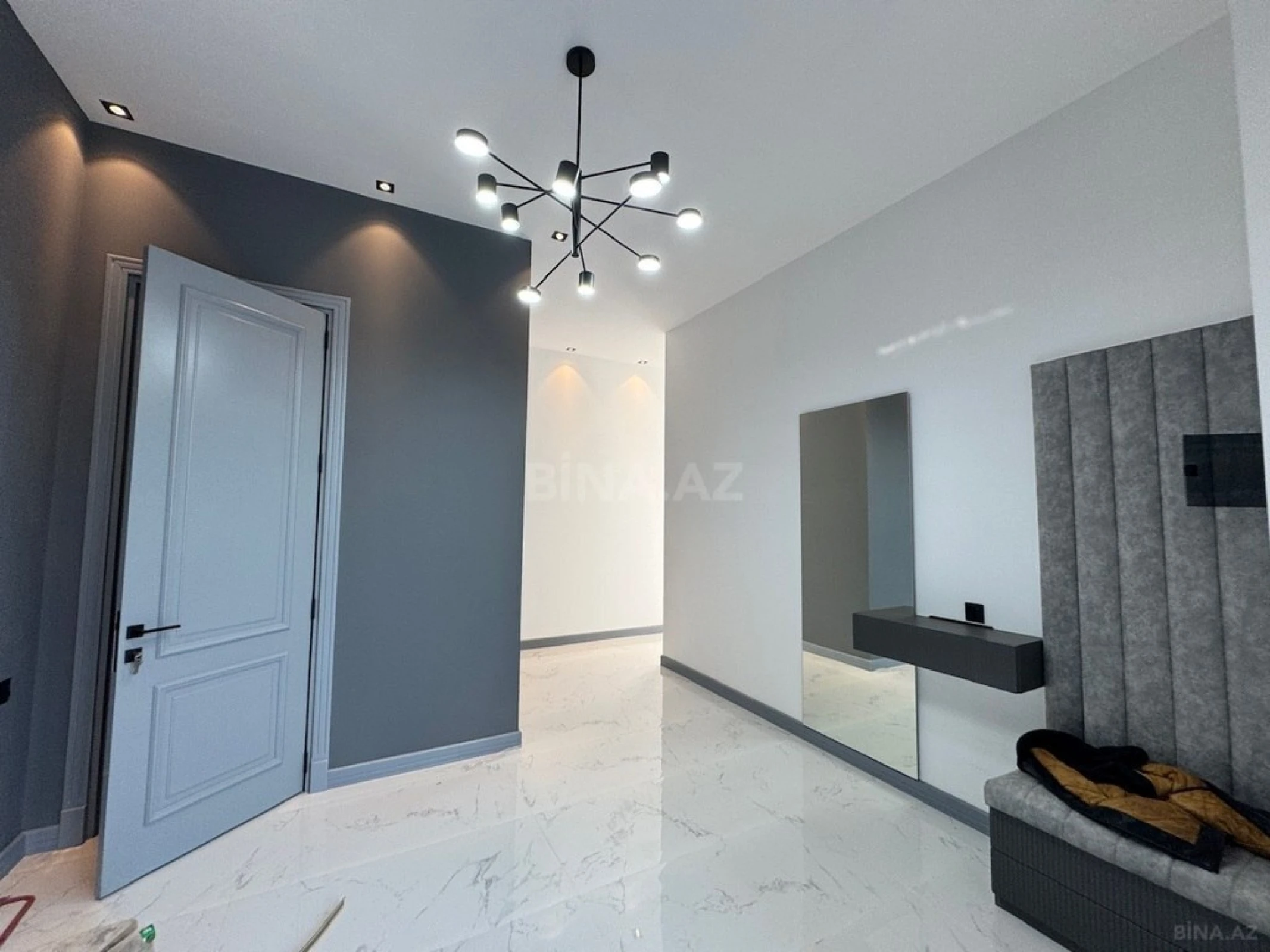 Satılır 5 otaqlı həyət evi 200 m²