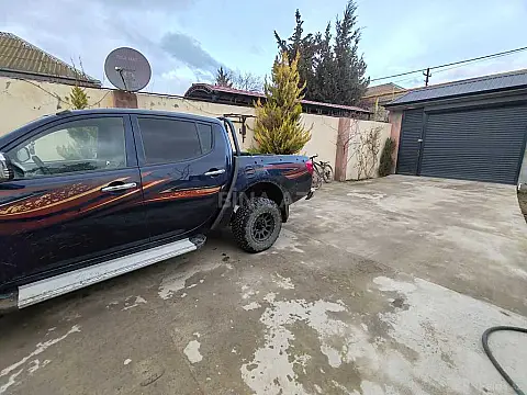 Satılır 4 otaqlı həyət evi 140 m²