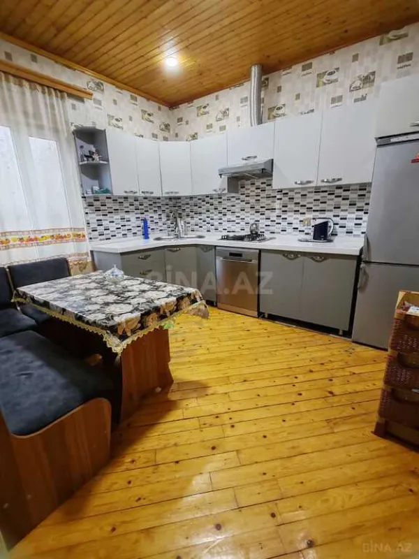 Satılır 4 otaqlı həyət evi 140 m²