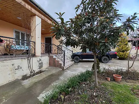 Satılır 4 otaqlı həyət evi 140 m²
