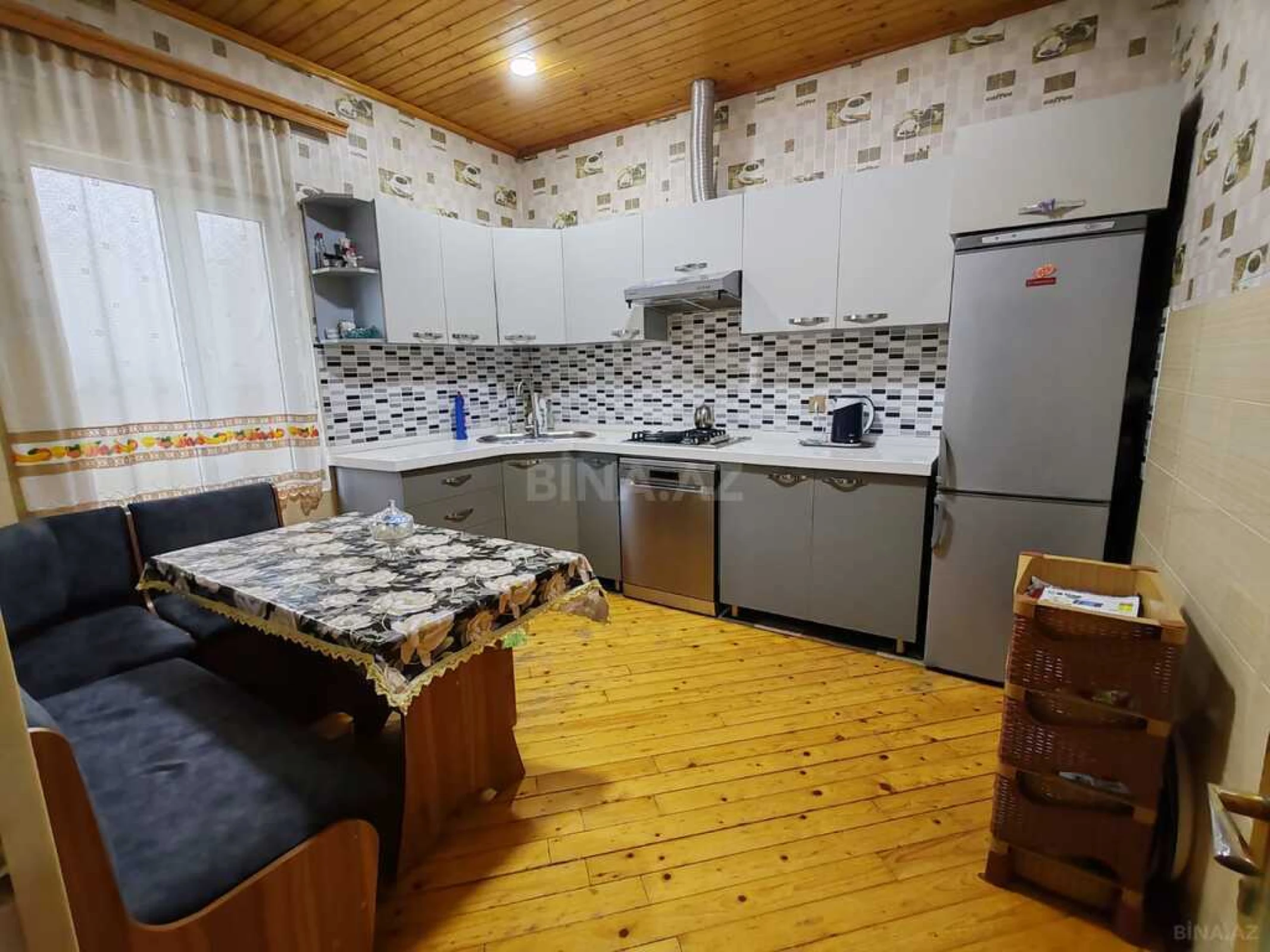 Satılır 4 otaqlı həyət evi 140 m²