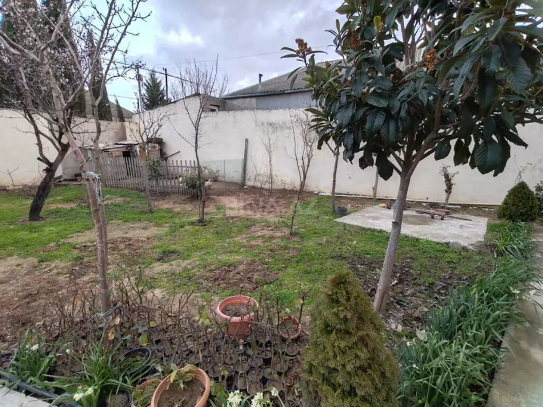 Satılır 4 otaqlı həyət evi 140 m²