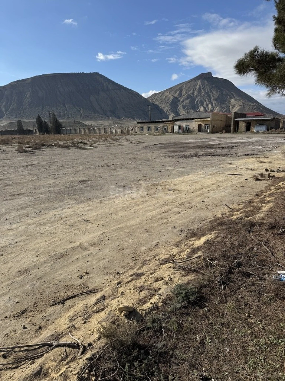 Satılır torpaq sahəsi 689 m²