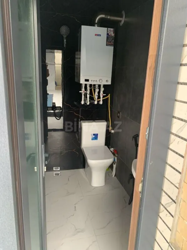 Satılır 6 otaqlı həyət evi 170 m²