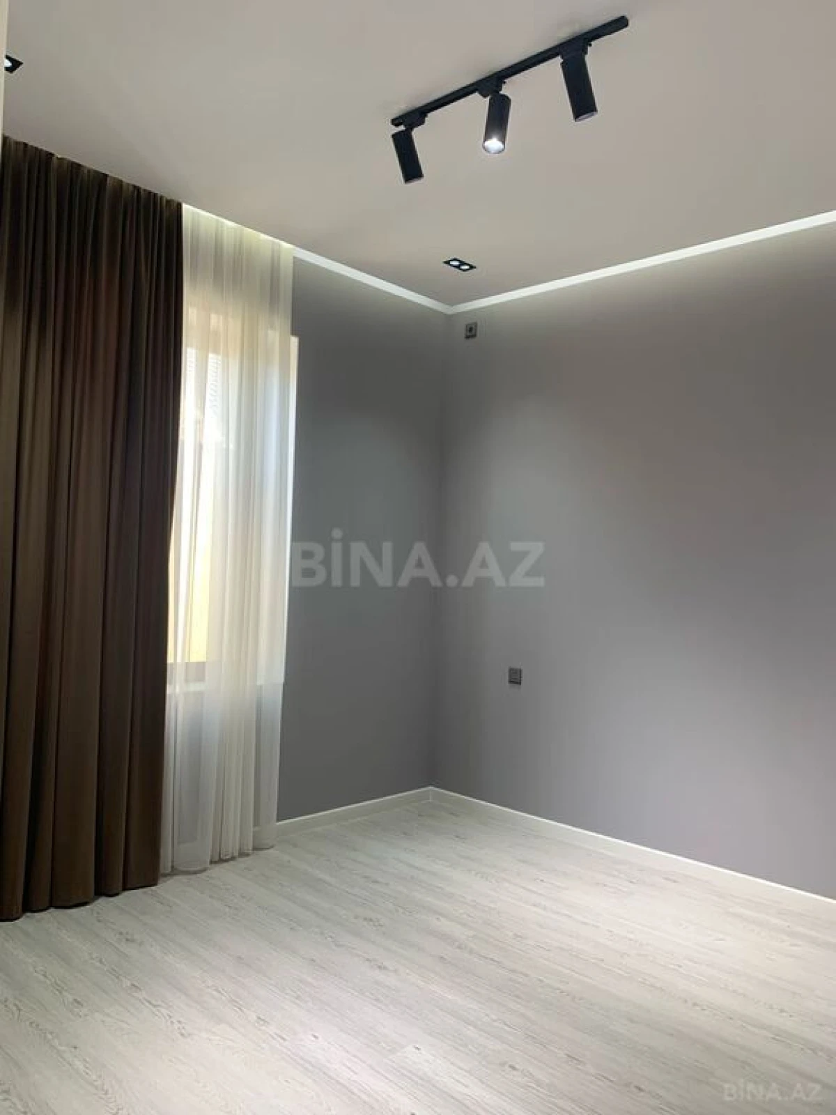 Satılır 6 otaqlı həyət evi 170 m²