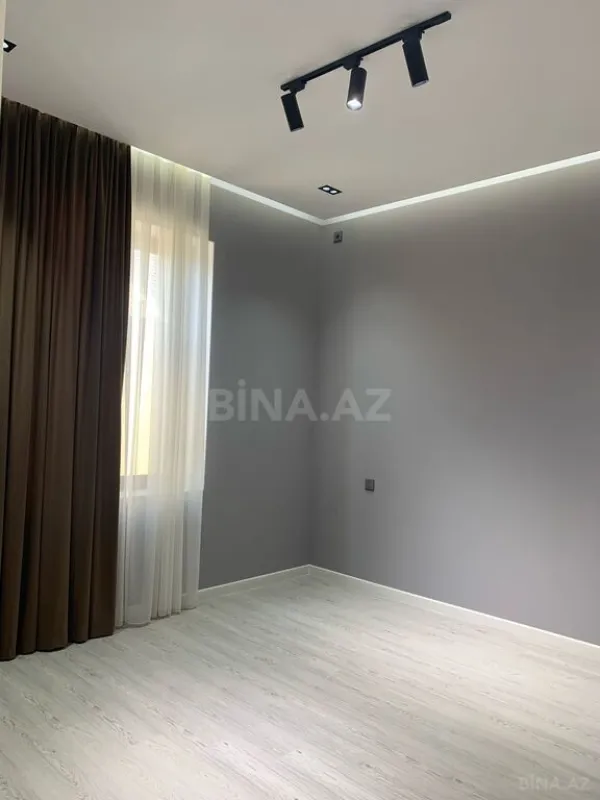 Satılır 6 otaqlı həyət evi 170 m²