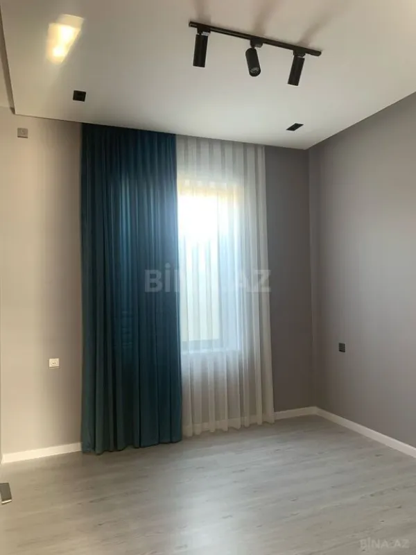 Satılır 6 otaqlı həyət evi 170 m²