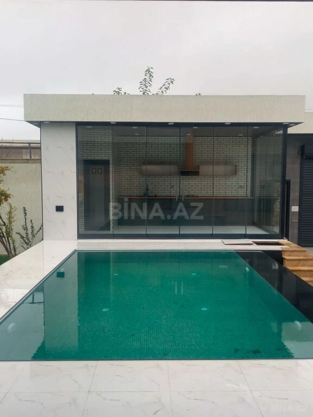 Satılır 6 otaqlı həyət evi 170 m²