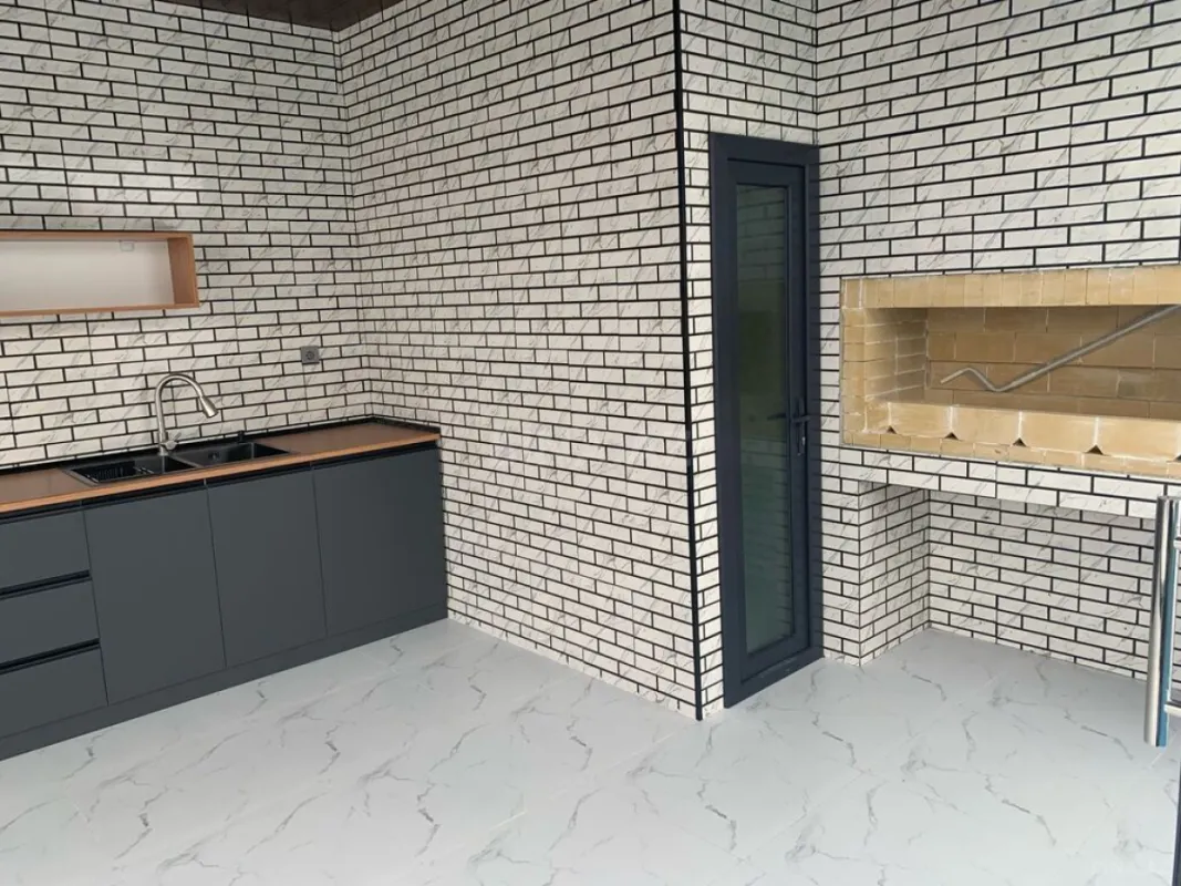 Satılır 6 otaqlı həyət evi 170 m²