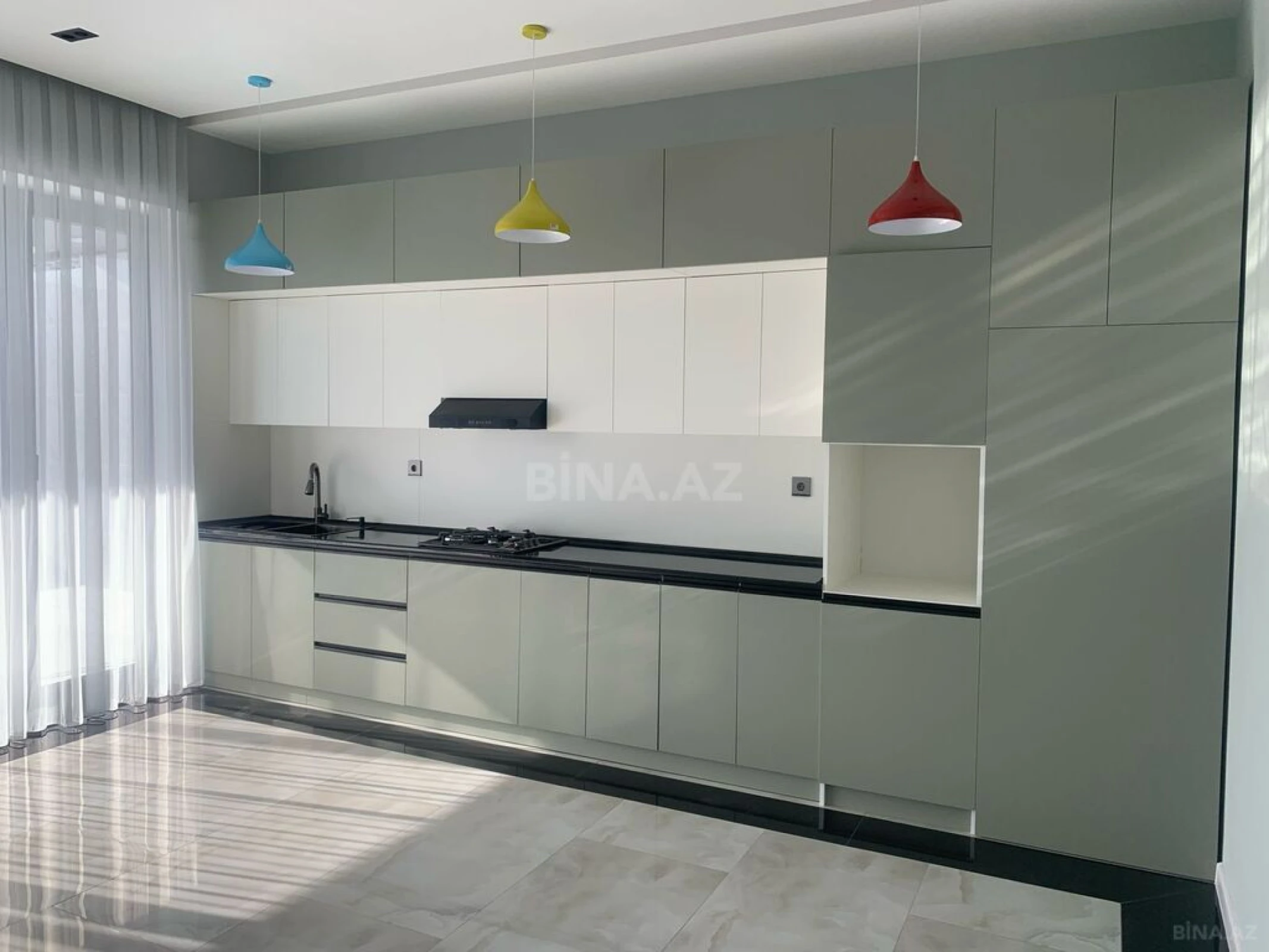 Satılır 6 otaqlı həyət evi 170 m²