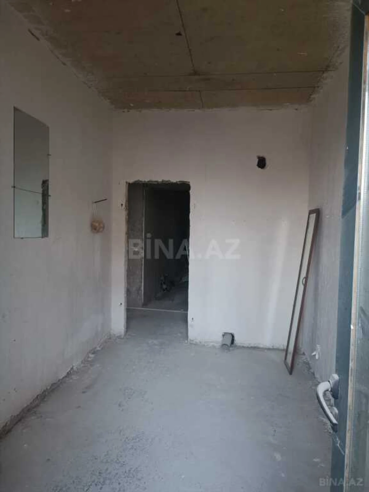 Satılır 3 otaqlı mənzil 114 m²