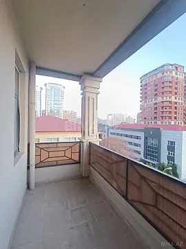 Satılır 3 otaqlı mənzil 114 m²
