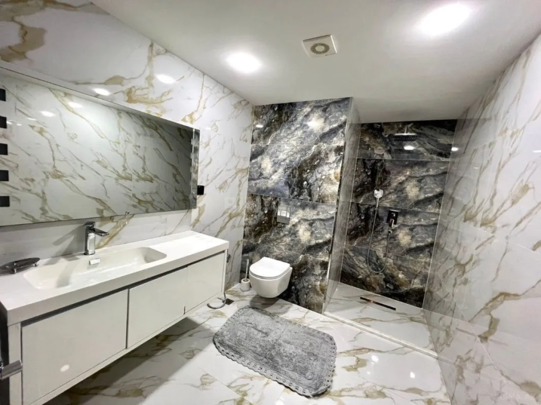 Kirayə verilir 5 otaqlı mənzil 400 m²