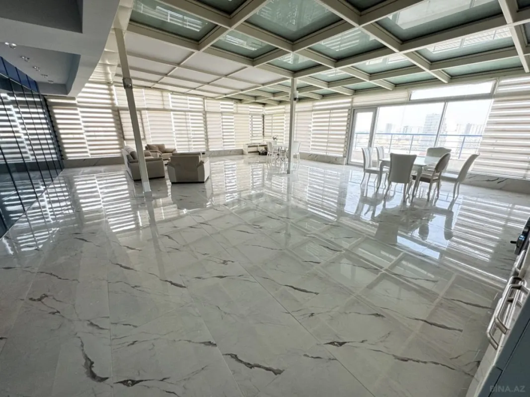 Kirayə verilir 5 otaqlı mənzil 400 m²