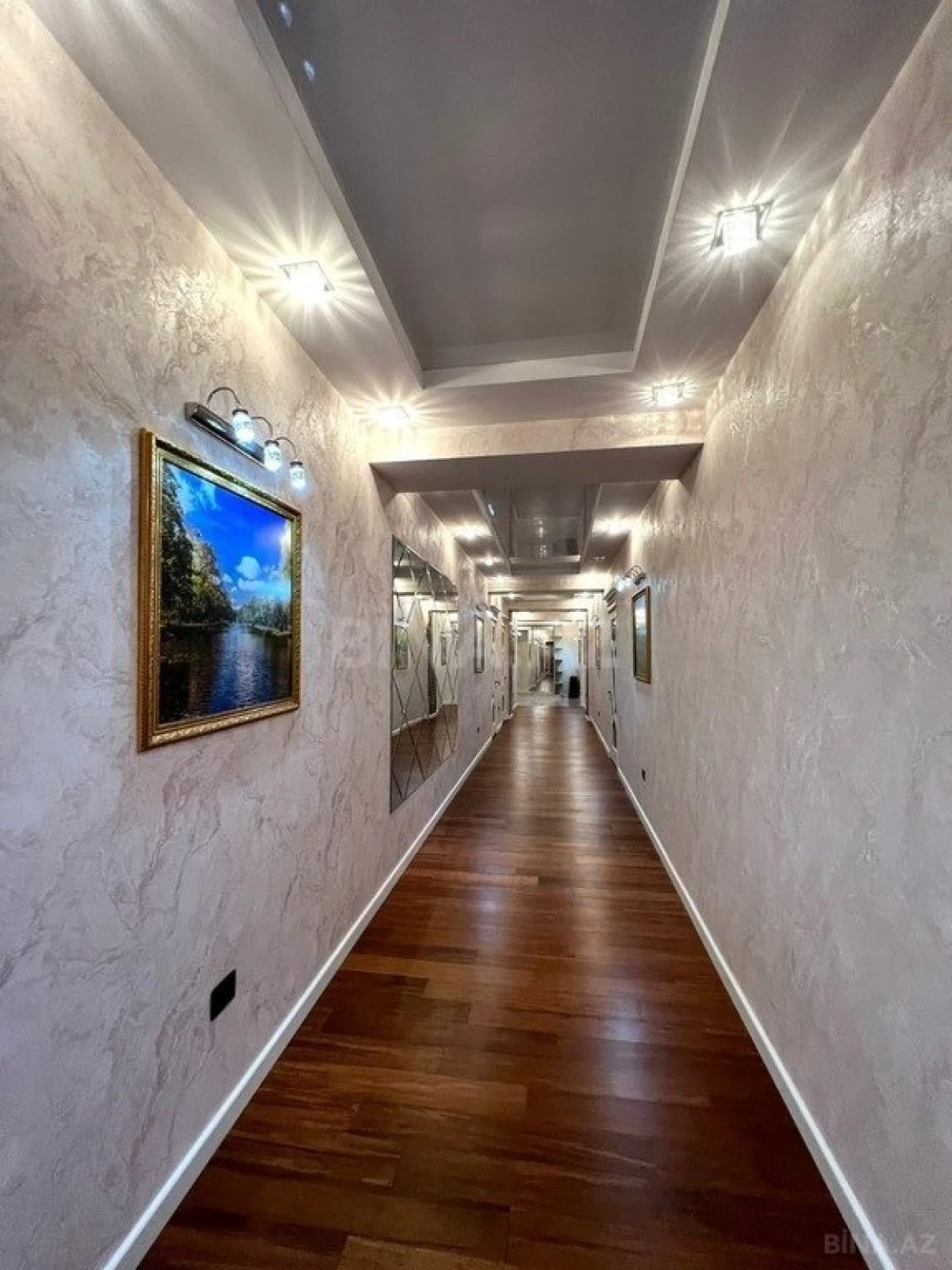 Kirayə verilir 5 otaqlı mənzil 400 m²