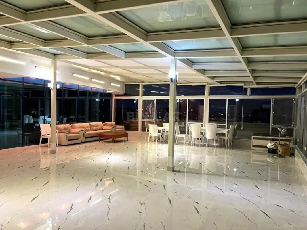 Kirayə verilir 5 otaqlı mənzil 400 m²