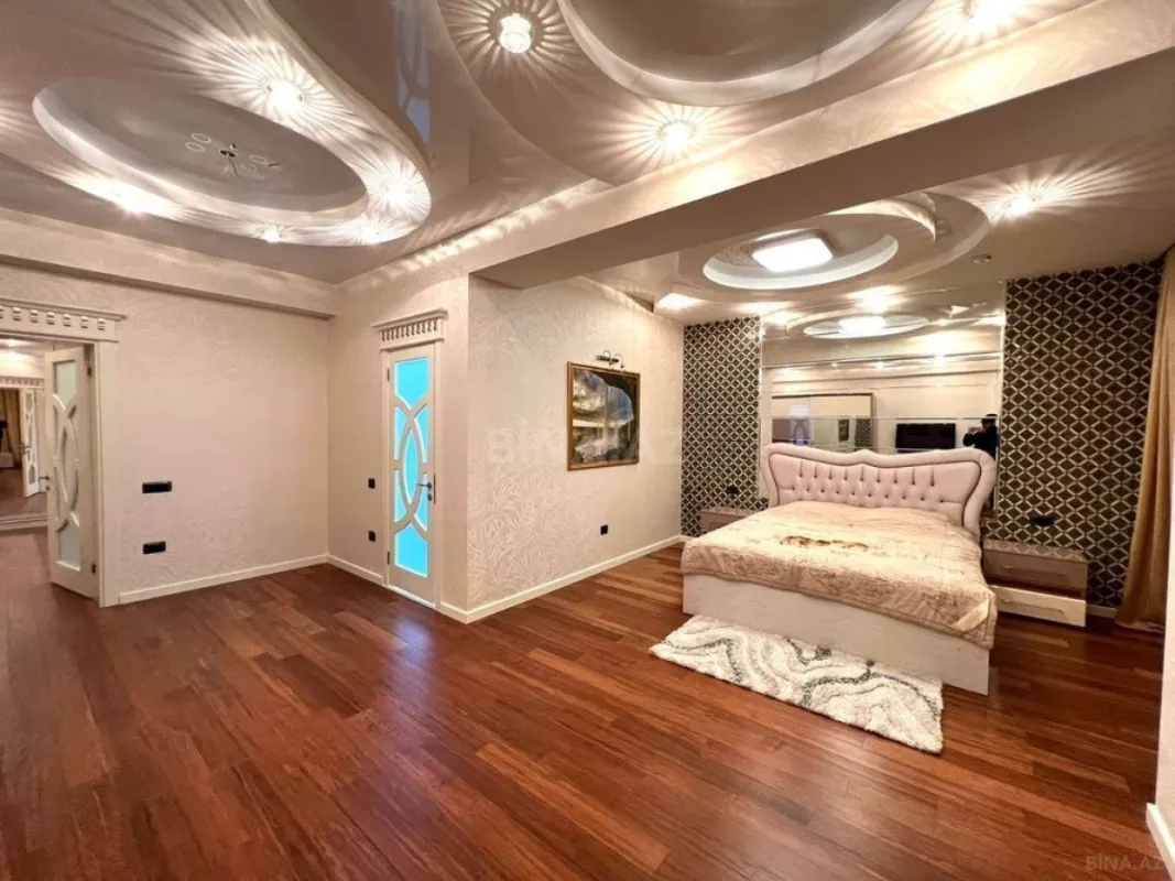 Kirayə verilir 5 otaqlı mənzil 400 m²