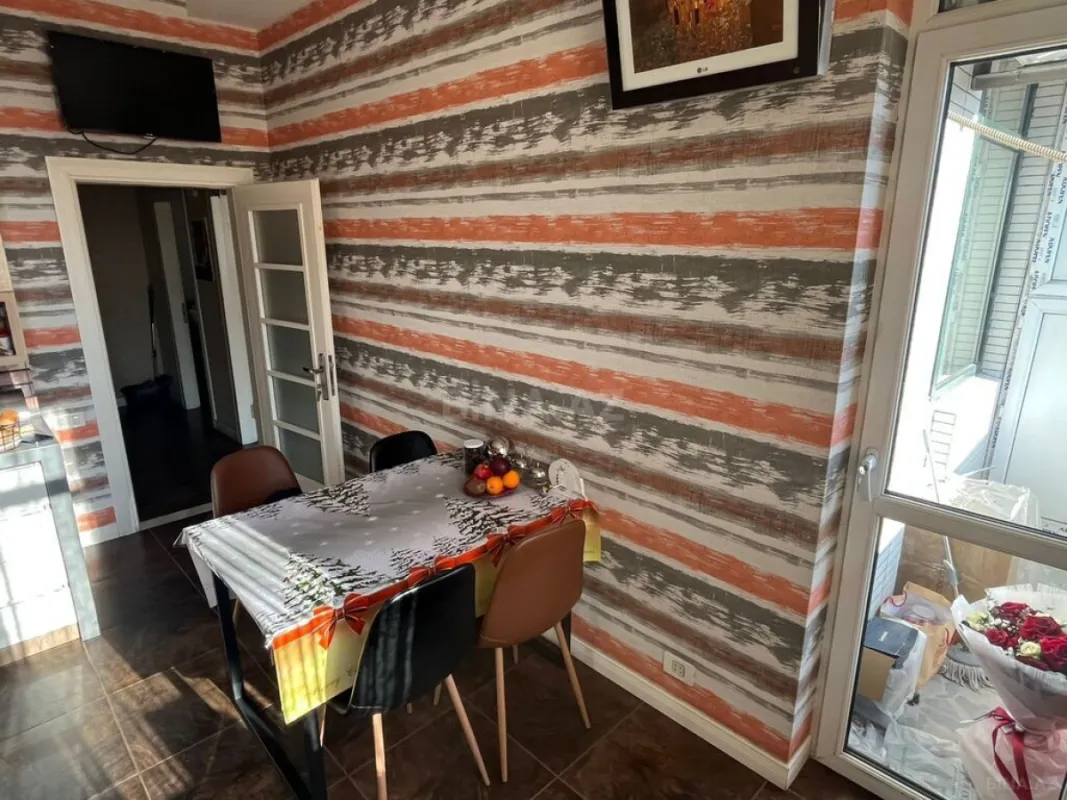 Satılır 3 otaqlı mənzil 115 m²