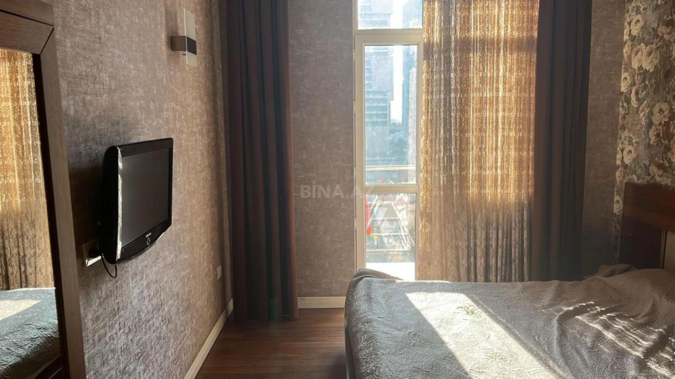 Satılır 3 otaqlı mənzil 115 m²