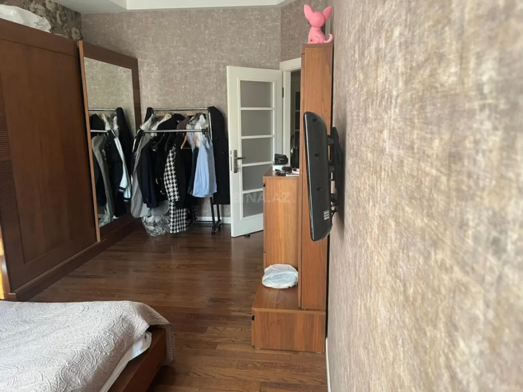 Satılır 3 otaqlı mənzil 115 m²