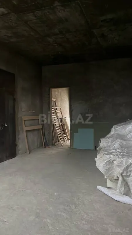 Satılır 7 otaqlı həyət evi 391 m²