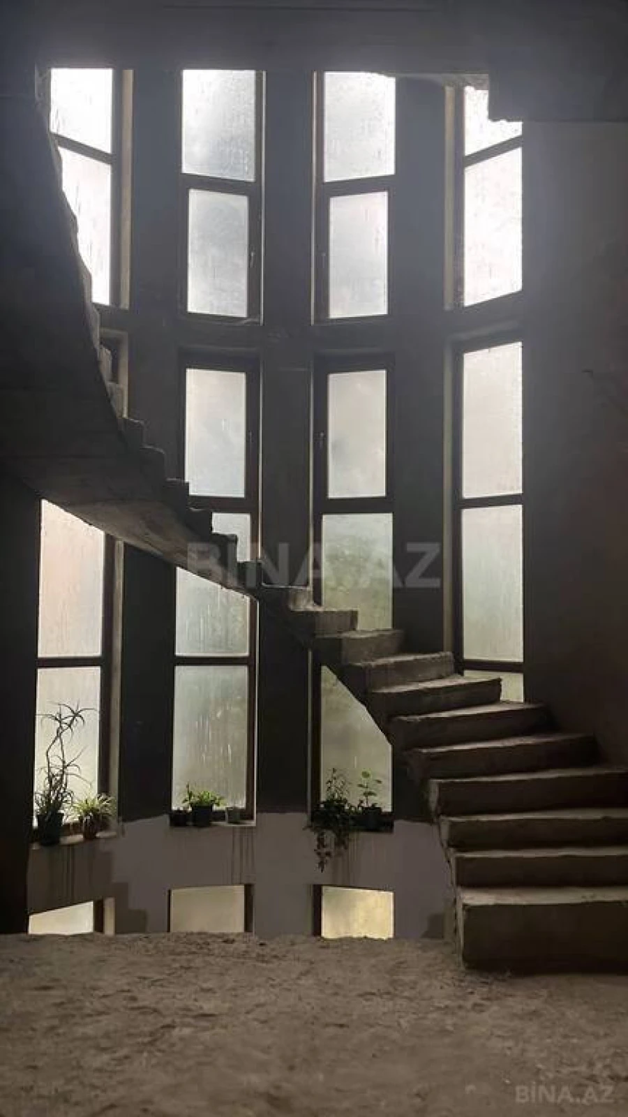 Satılır 7 otaqlı həyət evi 391 m²