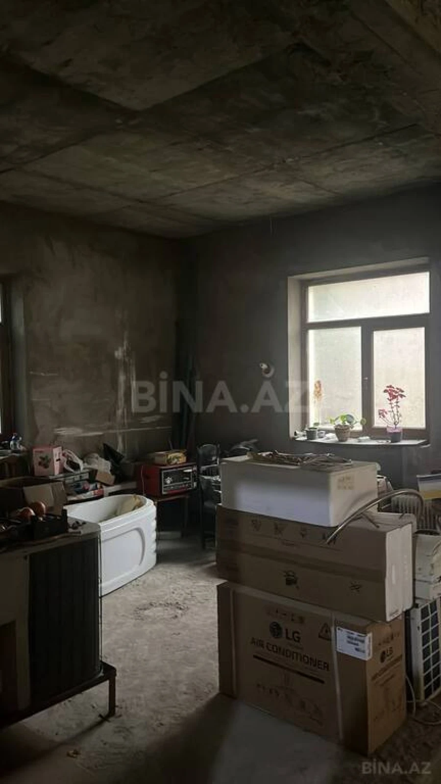 Satılır 7 otaqlı həyət evi 391 m²