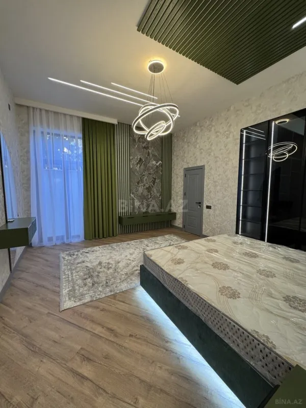 Satılır 5 otaqlı həyət evi 220 m²