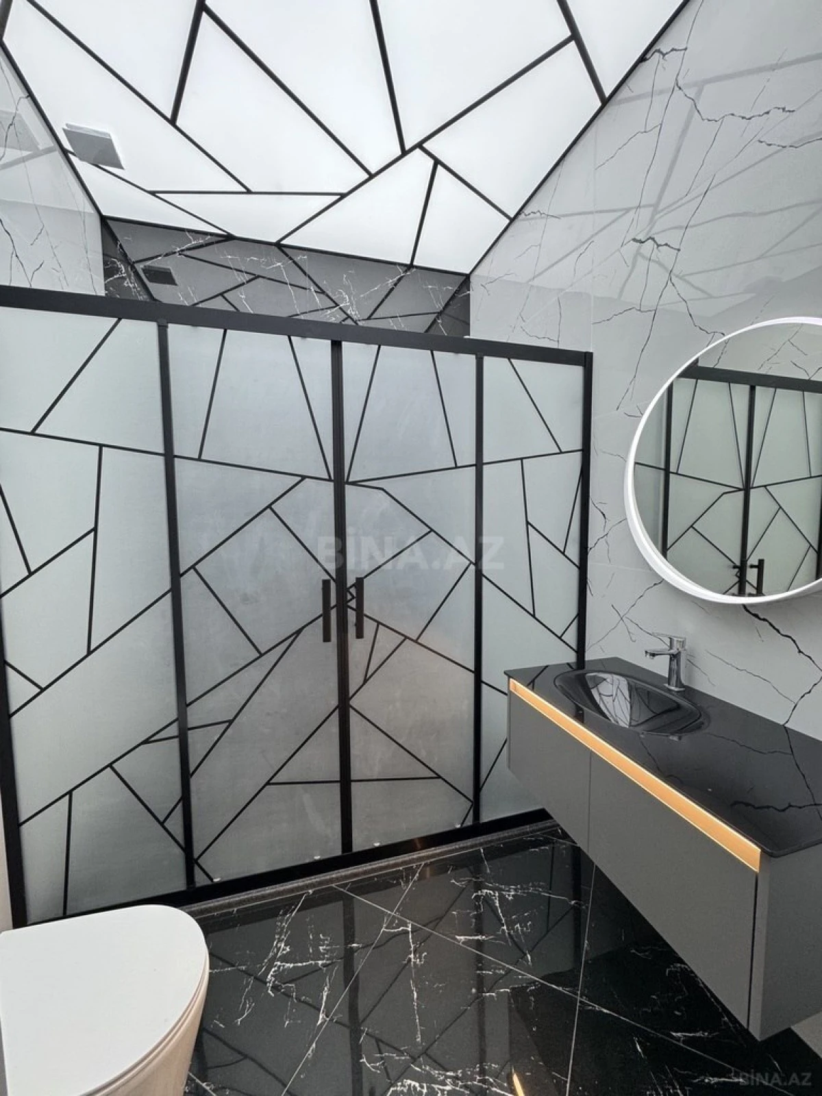 Satılır 5 otaqlı həyət evi 220 m²